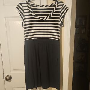 OLD Navy Striped Black and White Casual Women’s Dress